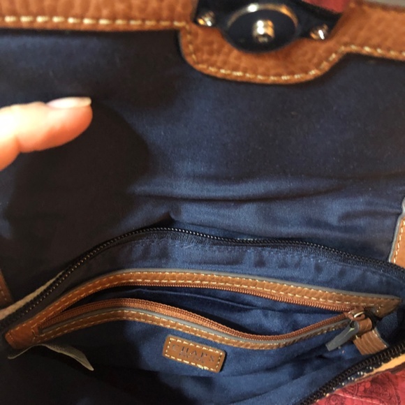 CHAPS Blue & White Striped Crossbody Purse - Picture 2 of 3